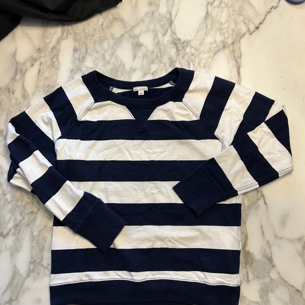 Gap crew neck sweater